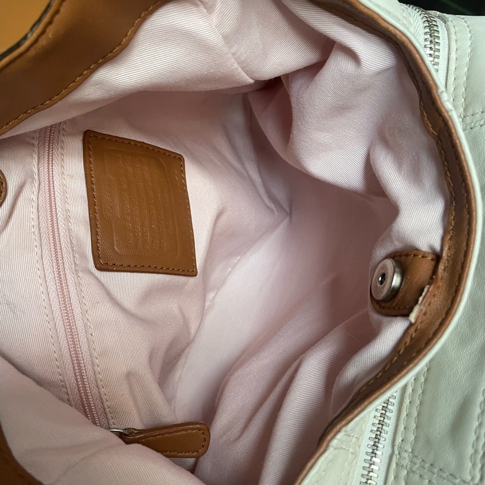 Coach Soho Leather Shoulder Bag Cream - Picture 10 of 12